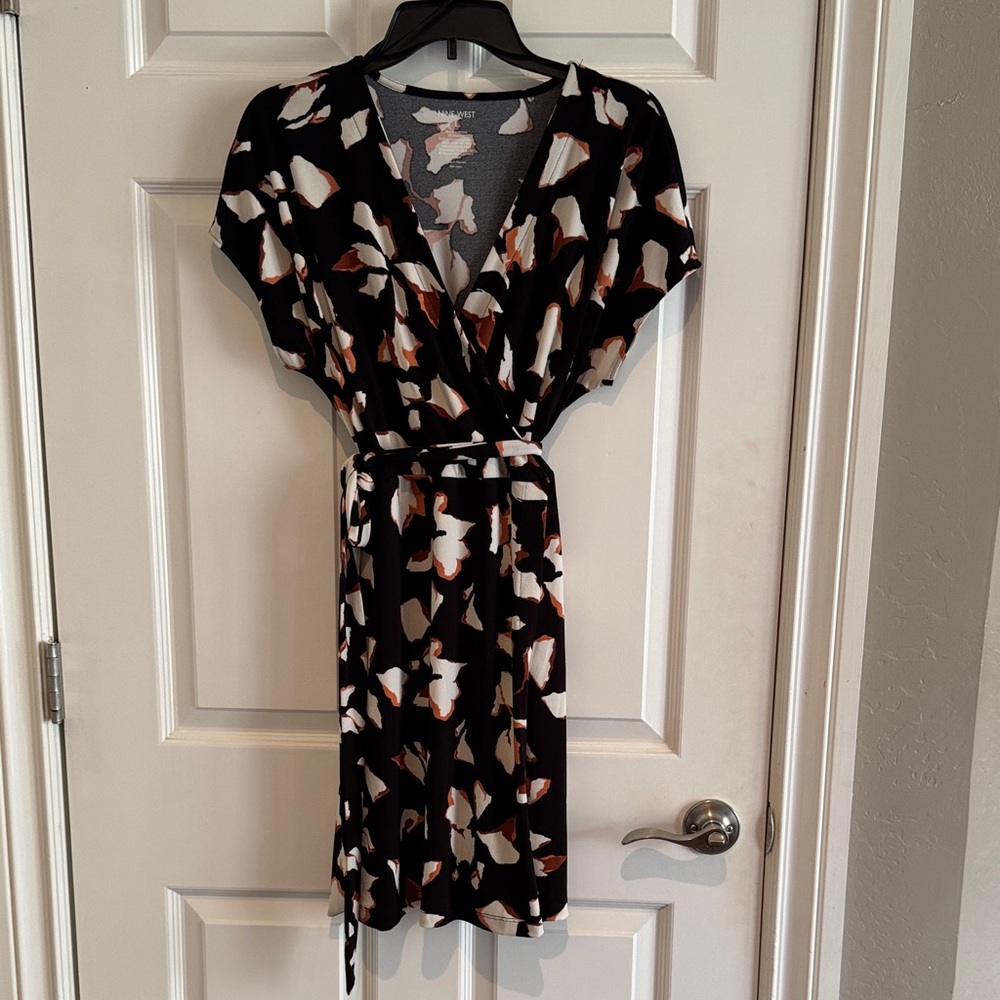 Nine West Fall Black, brown and cream Wrap Dress, Never been Worn